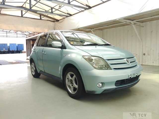 2003 Toyota IST