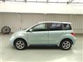 2003 Toyota IST