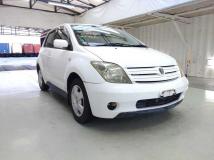 2004 Toyota IST