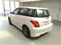 2002 Toyota IST