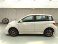 2002 Toyota IST