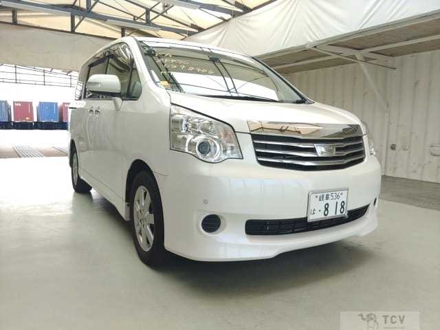 2011 Toyota Noah