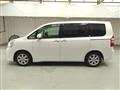 2011 Toyota Noah