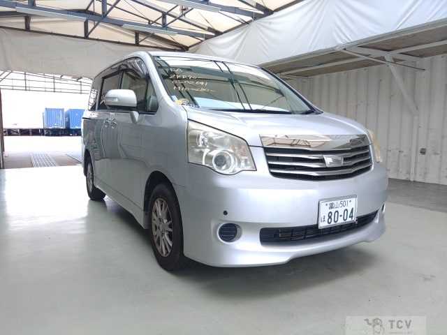 2012 Toyota Noah