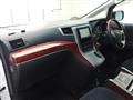 2010 Toyota Vellfire