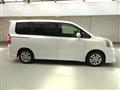2011 Toyota Noah