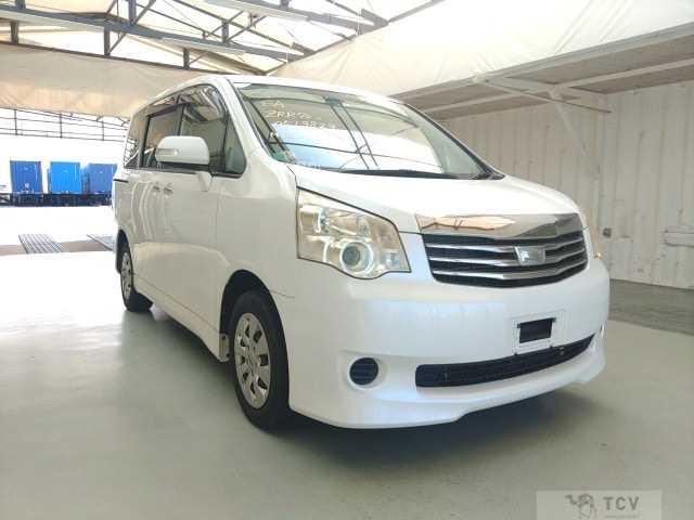 2012 Toyota Noah