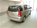2004 Toyota Raum