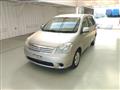 2004 Toyota Raum