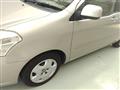 2004 Toyota Raum