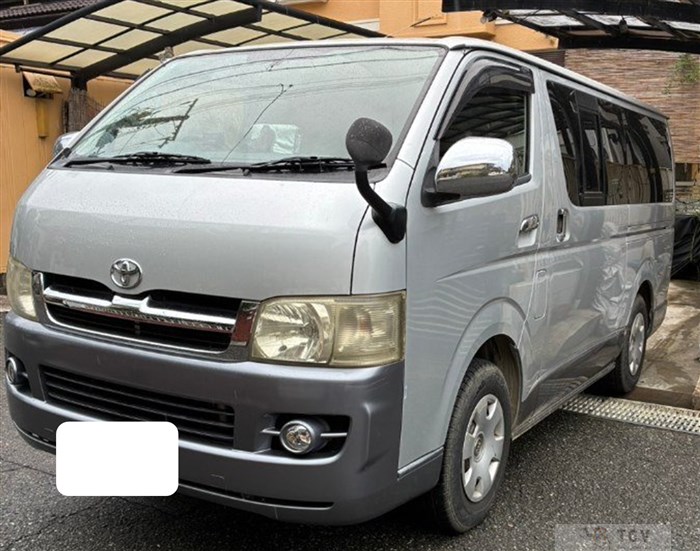 2004 Toyota Hiace Van