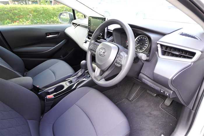 Toyota Corolla Sedan COROLLA HYBRID ASCENT 2021 — миниатюра 9