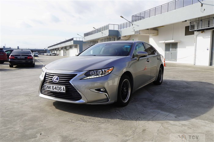 2016 Lexus ES