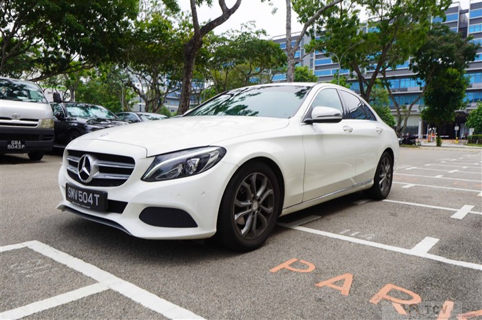 2016 Mercedes-Benz C-Class