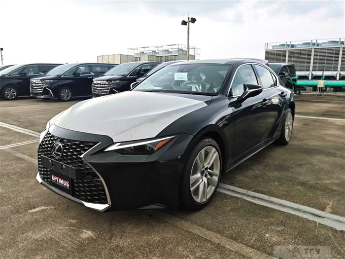 2025 Lexus IS