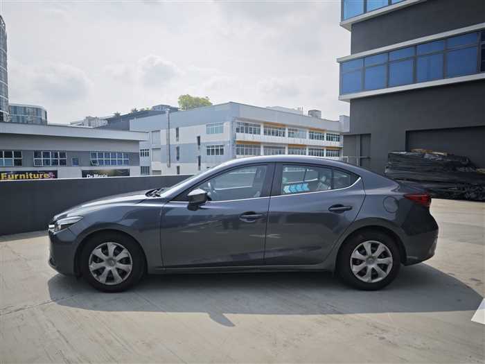 Mazda Mazda3 2017 photo 2