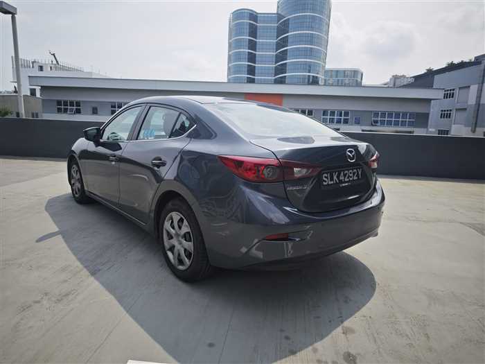 Mazda Mazda3 2017 photo 3
