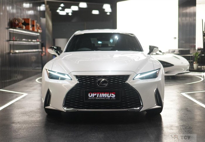 2025 Lexus IS