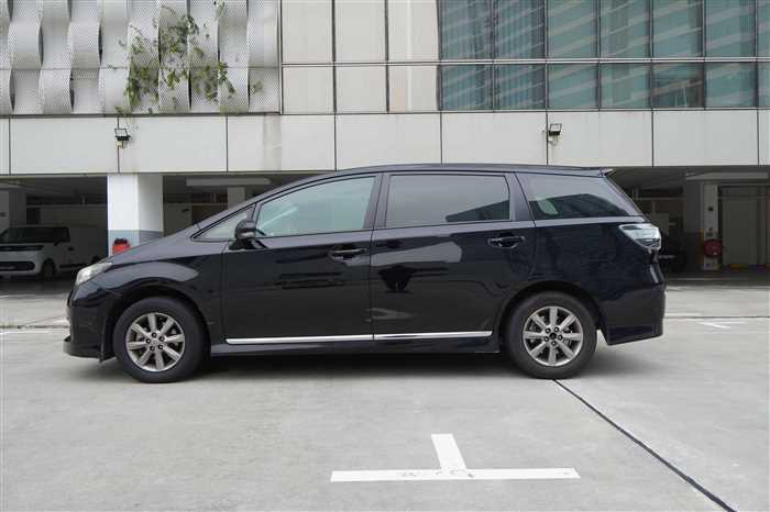 Toyota Wish 2016 photo 2