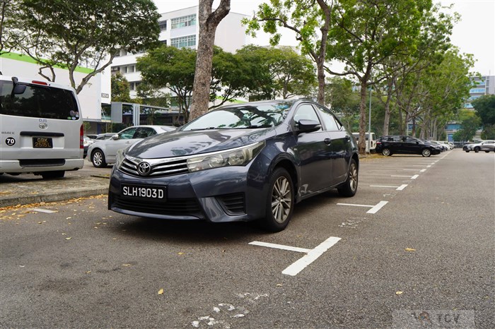 2016 Toyota Corolla Altis