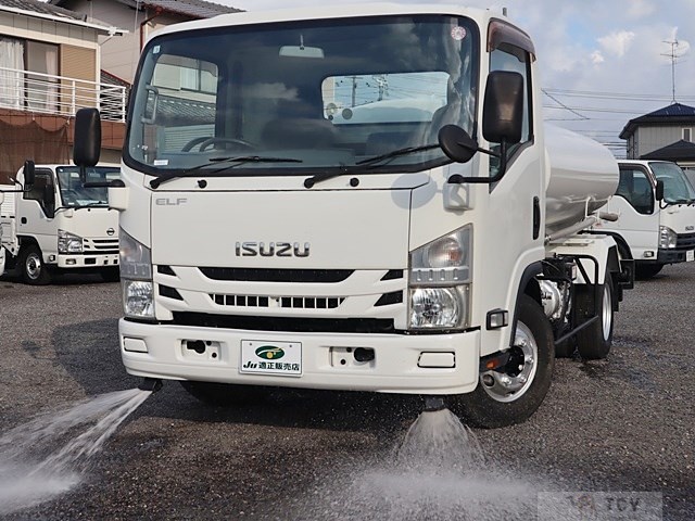 2016 Isuzu Elf