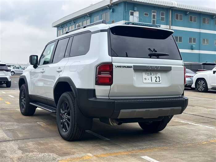 Toyota Land Cruiser VX 2025 — миниатюра 3