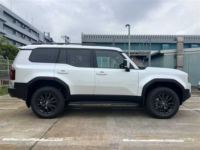 Toyota Land Cruiser VX 2025 — миниатюра 7