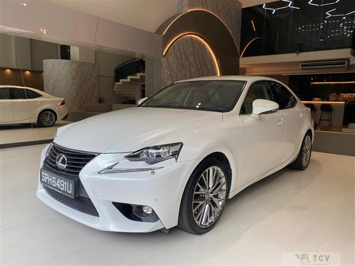 2016 Lexus IS