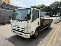2013 Isuzu Elf Truck