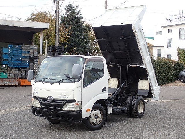 2012 Hino Dutro