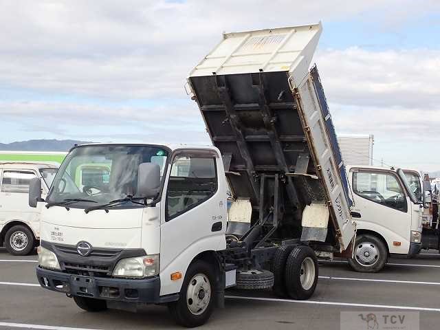 2012 Hino Dutro