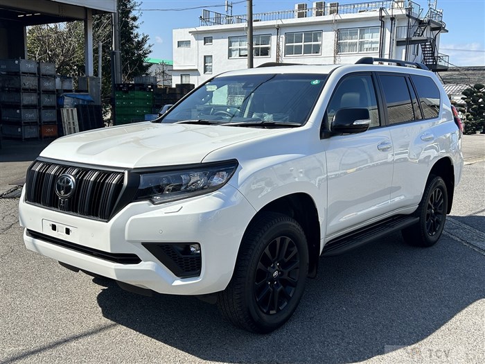 2023 Toyota Land Cruiser Prado