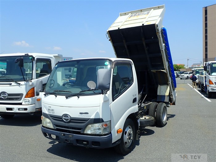 2012 Hino Dutro