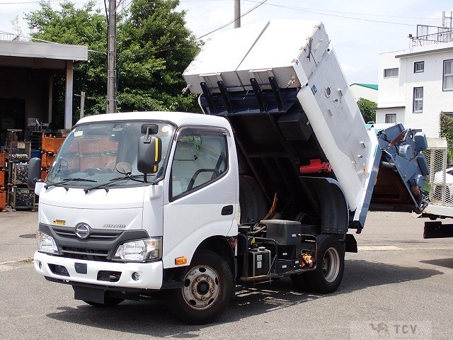 2017 Hino Dutro