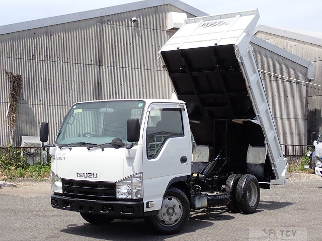 2013 Isuzu Elf Truck
