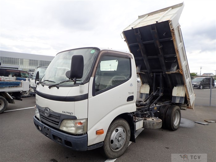 2011 Hino Dutro