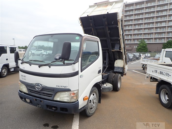 2011 Hino Dutro