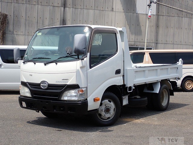 2013 Hino Dutro