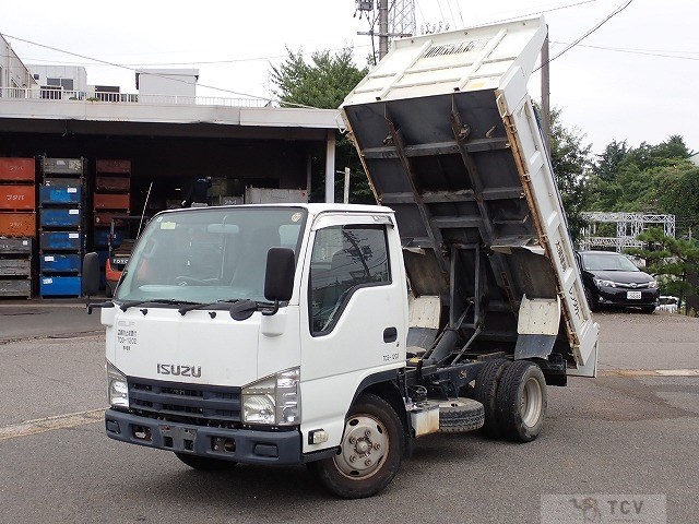 2011 Isuzu Elf