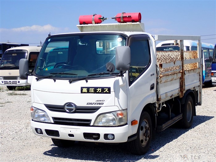 2013 Hino Dutro