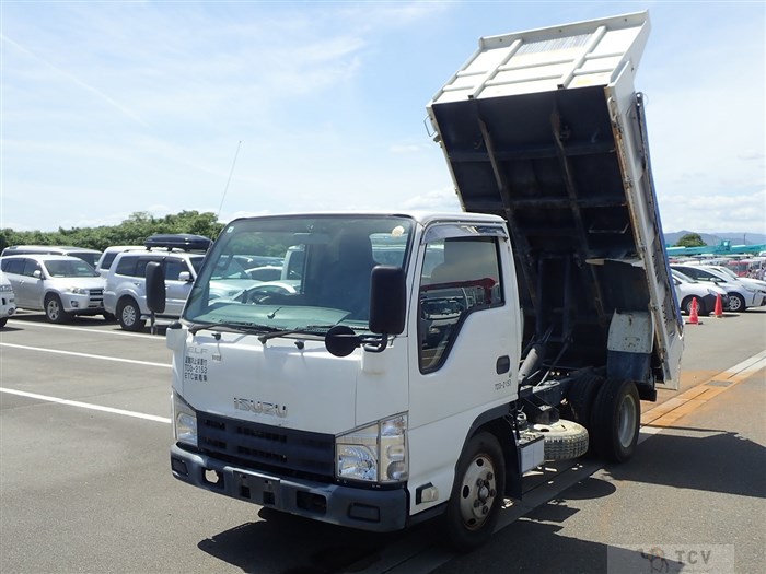 2013 Isuzu Elf Truck