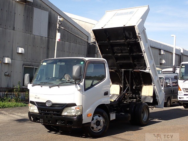 2012 Hino Dutro