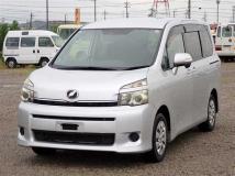 2011 Toyota Voxy