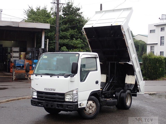 2011 Isuzu Elf