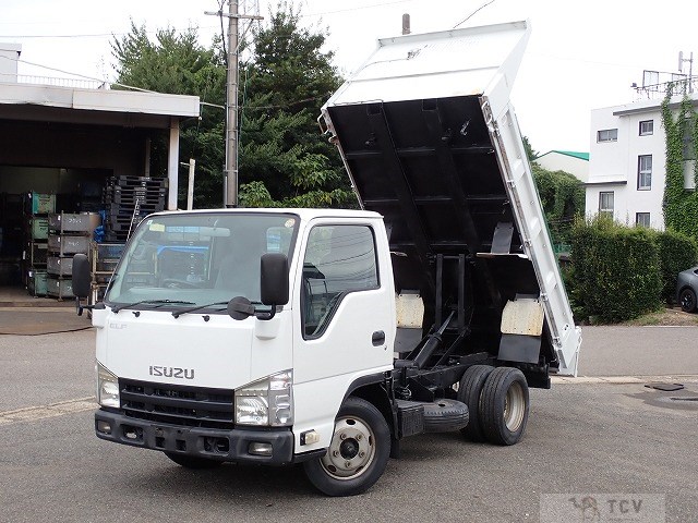2013 Isuzu Elf Truck