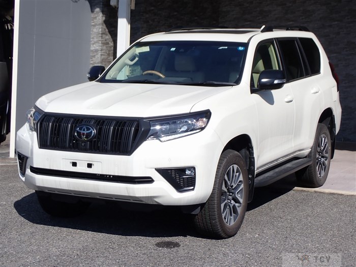 2022 Toyota Land Cruiser Prado