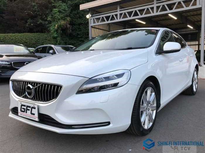 2018 Volvo V40
