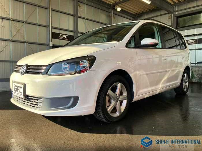 2013 Volkswagen Golf Touran