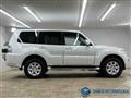 2016 Mitsubishi Pajero