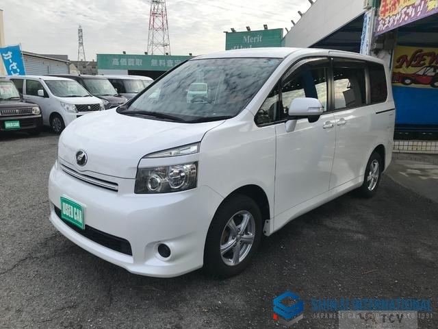 2008 Toyota Voxy